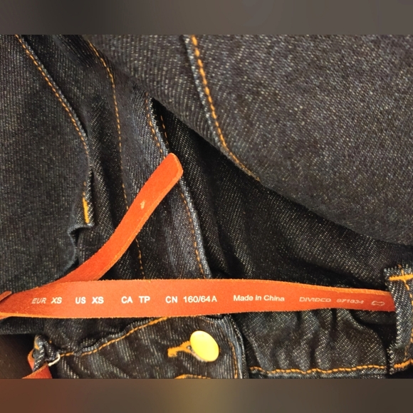 Zara Paper bag Denim Shorts with Leather Belt - Picture 4 of 4